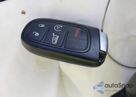 2016 Jeep Cherokee Latitude из США, поврежденный, VIN 1C4PJLCS8GW281627